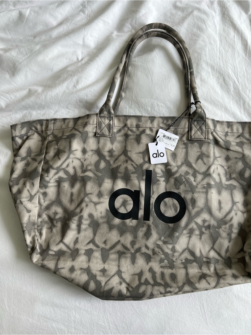ALO Yoga Beige and Gray Patterned Tote Bag